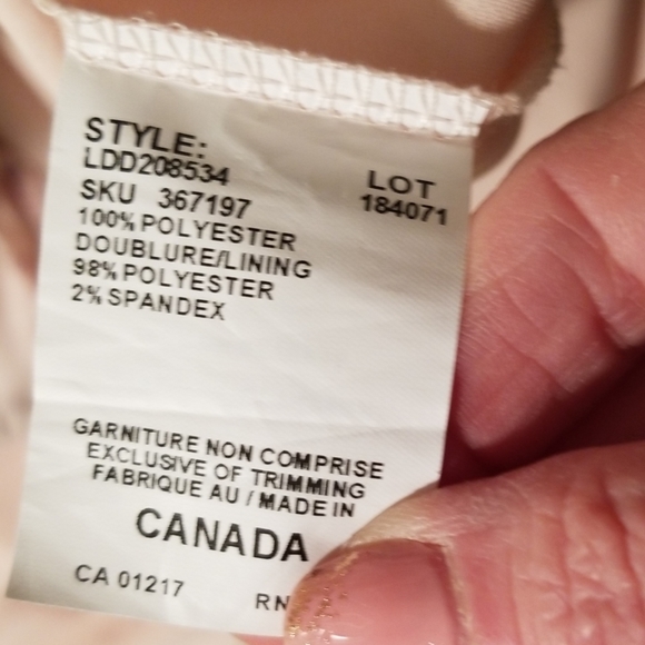 Le Chateau High/Low Dress. Size 10 - Picture 3 of 5